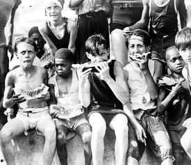 吃瓜群众街头摄影,吃瓜群众镜头下的生活百态